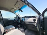 Toyota Vitz-12