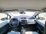Toyota Vitz-14