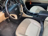 Hyundai Sonata-12