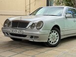 Mercedes E 220-17