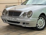 Mercedes E 220-1