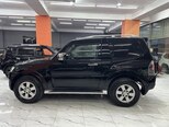 Mitsubishi Pajero-7