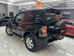 Mitsubishi Pajero-4