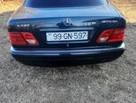 Mercedes E 280 4MATIC-3