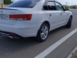 Hyundai Sonata-6