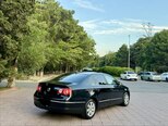 Volkswagen Passat-8