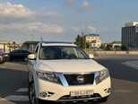 Nissan Pathfinder-1
