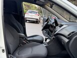 Hyundai Accent-13