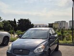 Hyundai Accent-2