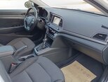 Hyundai Elantra-8