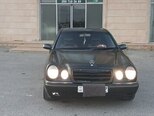 Mercedes E 240-1
