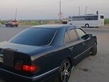 Mercedes E 240-5