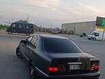 Mercedes E 240-6