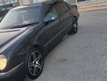 Mercedes E 240-8