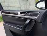 Volkswagen Touareg-18