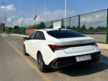 Hyundai Elantra-14
