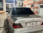 Mercedes 200 E-2