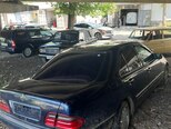 Mercedes E 230-2