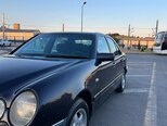 Mercedes E 230-5