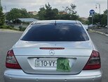 Mercedes E 270-7
