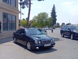 Mercedes E 270-11