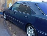Mercedes E 270-3