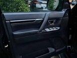 Mitsubishi Pajero-19