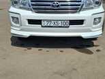 Toyota Land Cruiser-9