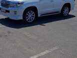 Toyota Land Cruiser-6