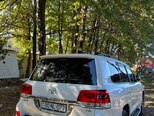 Toyota Land Cruiser-7
