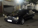 Mercedes E 230-7