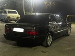 Mercedes E 230-2