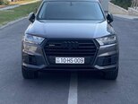 Audi Q7-1