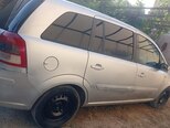 Opel Zafira-4