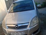 Opel Zafira-1