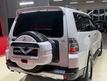 Mitsubishi Pajero-9