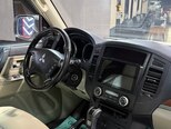 Mitsubishi Pajero-15