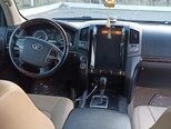 Toyota Land Cruiser-11