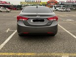 Hyundai Elantra-4