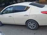 Nissan Sunny-3