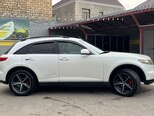 Infiniti FX35-3