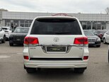 Toyota Land Cruiser-7