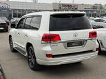 Toyota Land Cruiser-6
