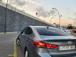 Hyundai Elantra-10
