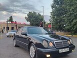 Mercedes E 200-2