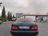 Mercedes E 200-10