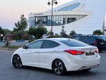 Hyundai Elantra-17