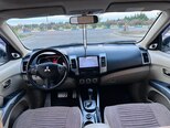 Mitsubishi Outlander-5