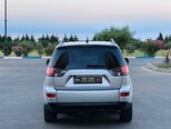 Mitsubishi Outlander-23