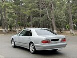 Mercedes E 240-10